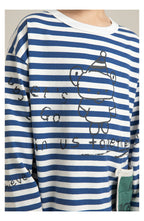 Playera Manga Larga Oversize Unisex | Rayas Americanas e Ilustración Boceto